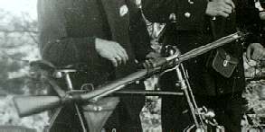 Zoom auf das Grenzaufsehergewehr